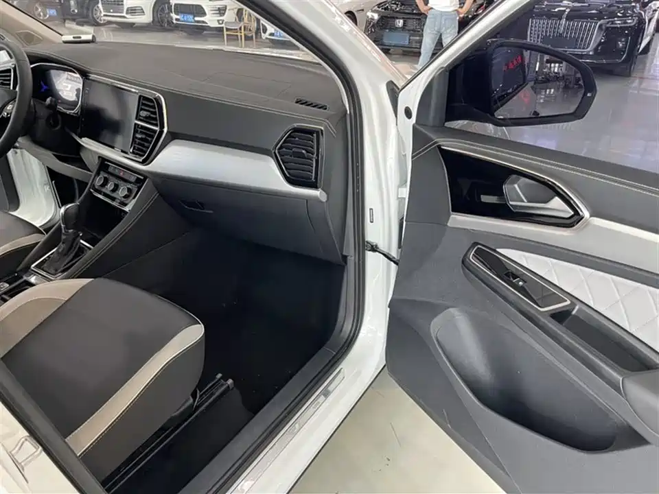Jetta VS7