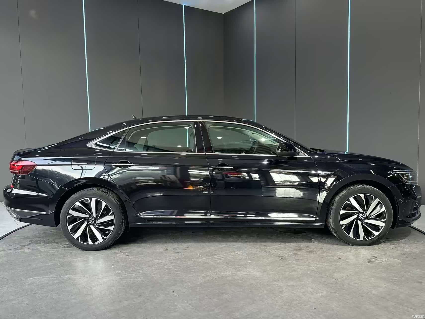 Volkswagen Passat, 2022 4