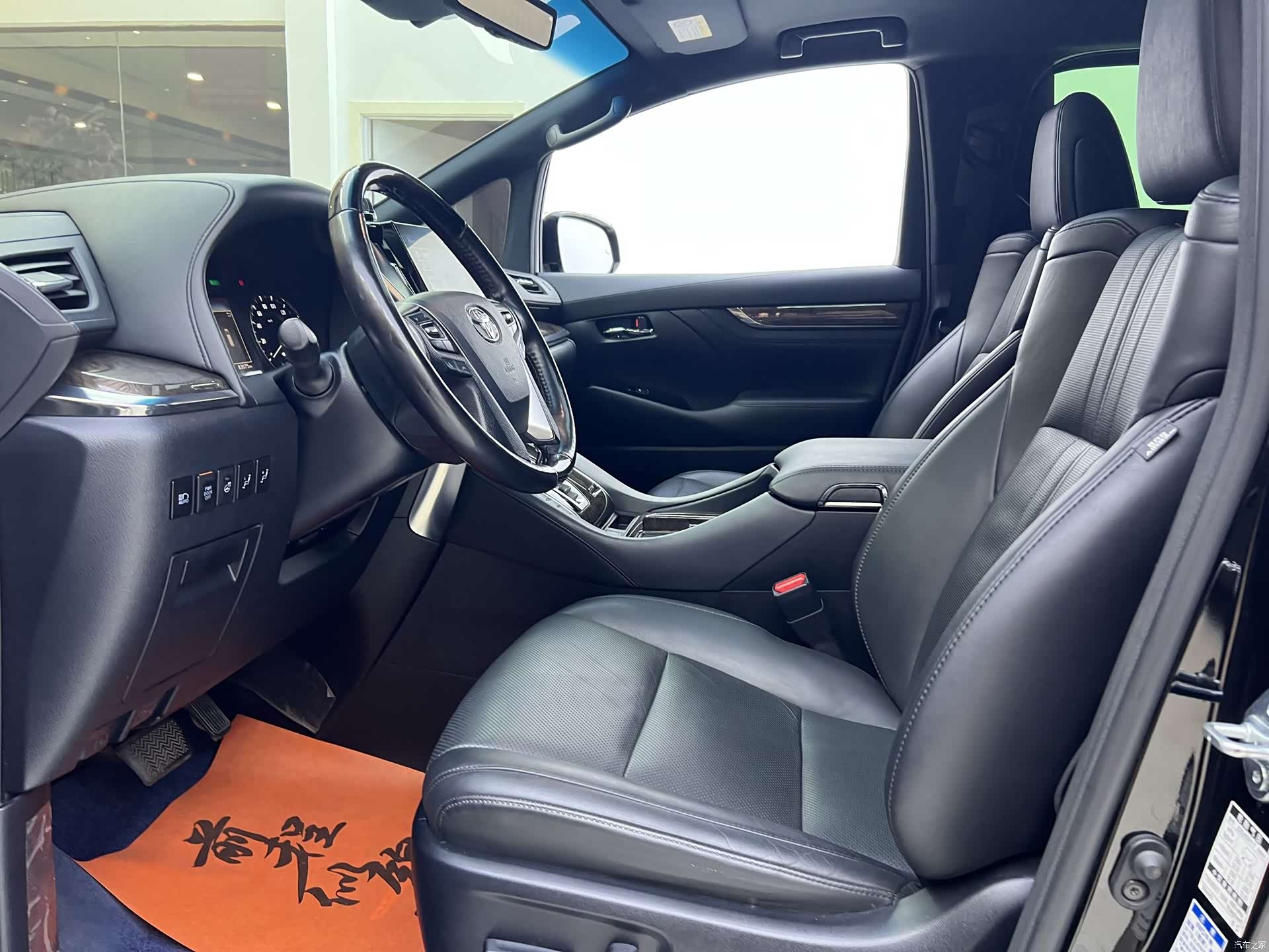 Toyota Alphard, 2021 8