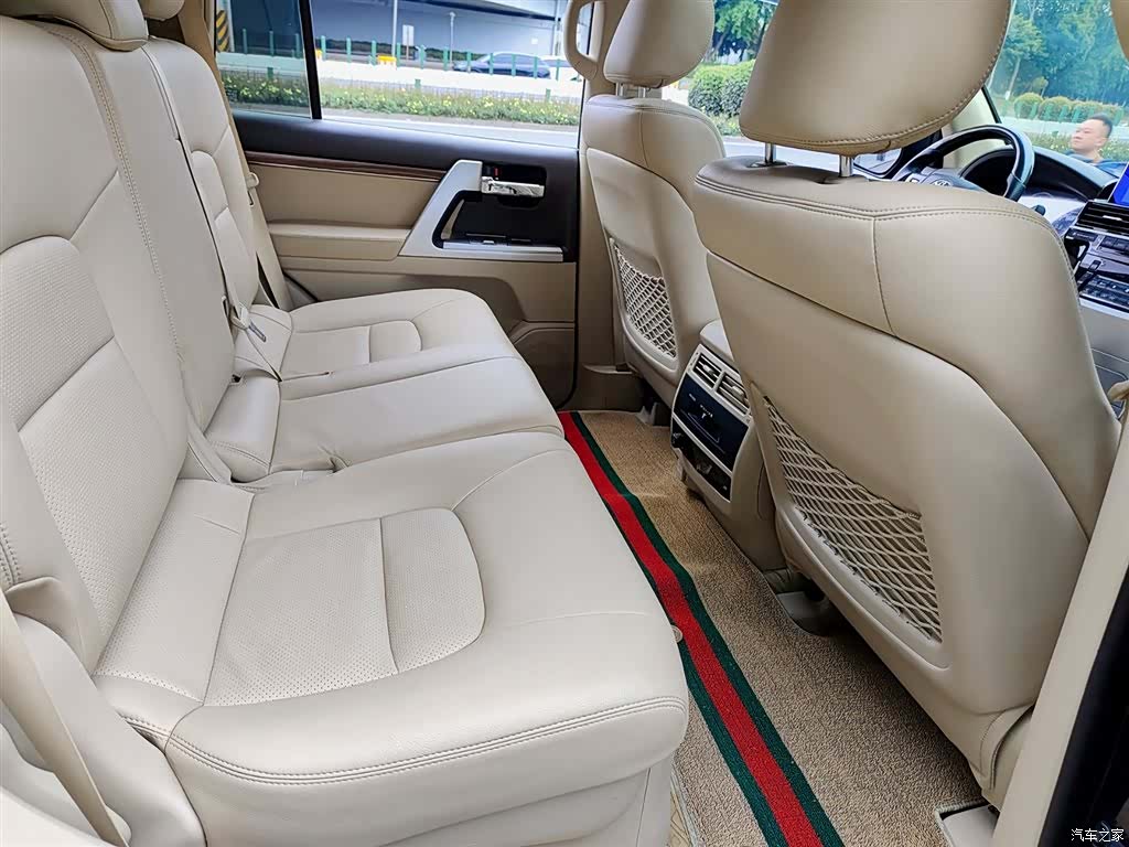Toyota Land Cruiser, 2019 11
