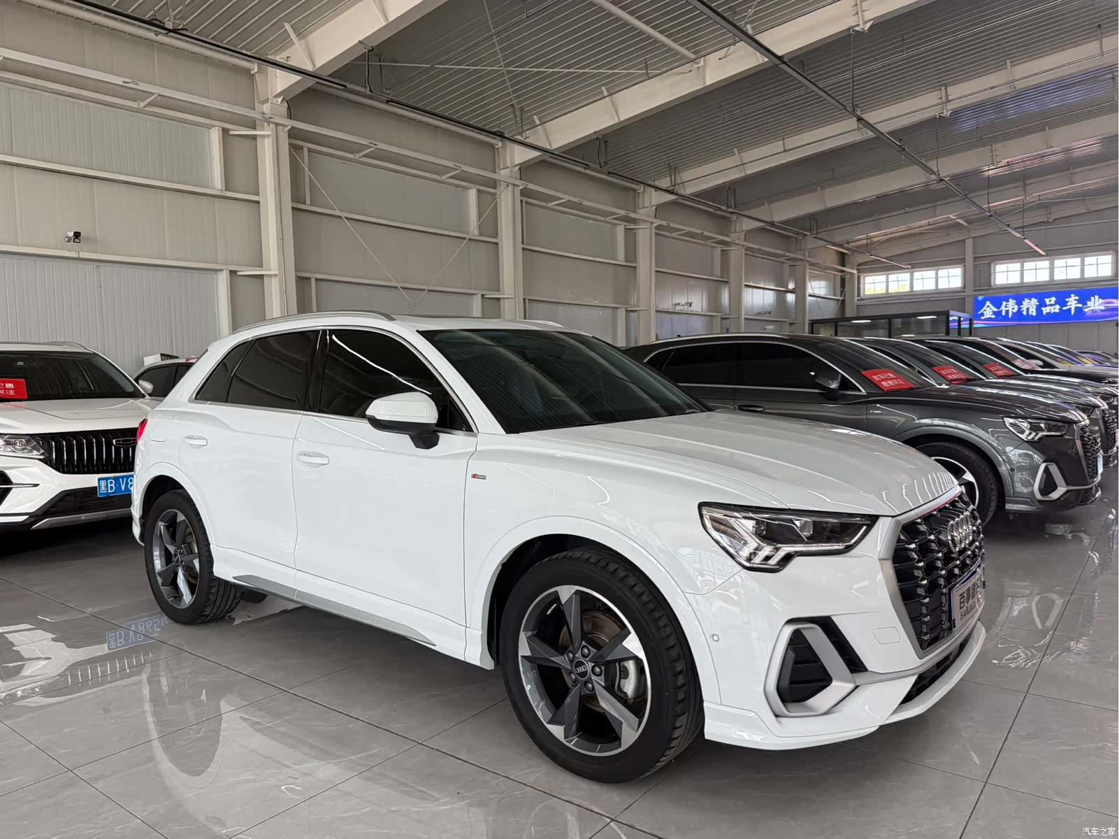 Audi Q3, 2023 3