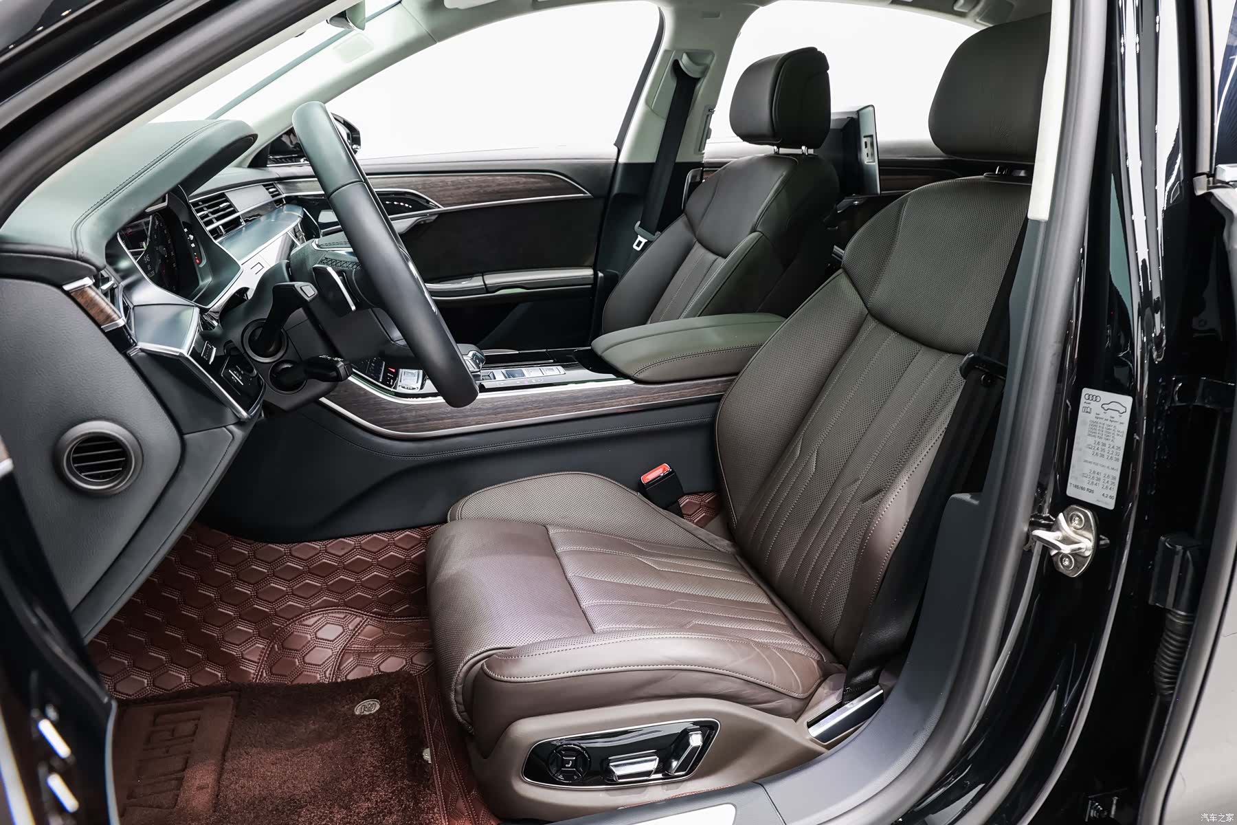 Audi A8L, 2022 10