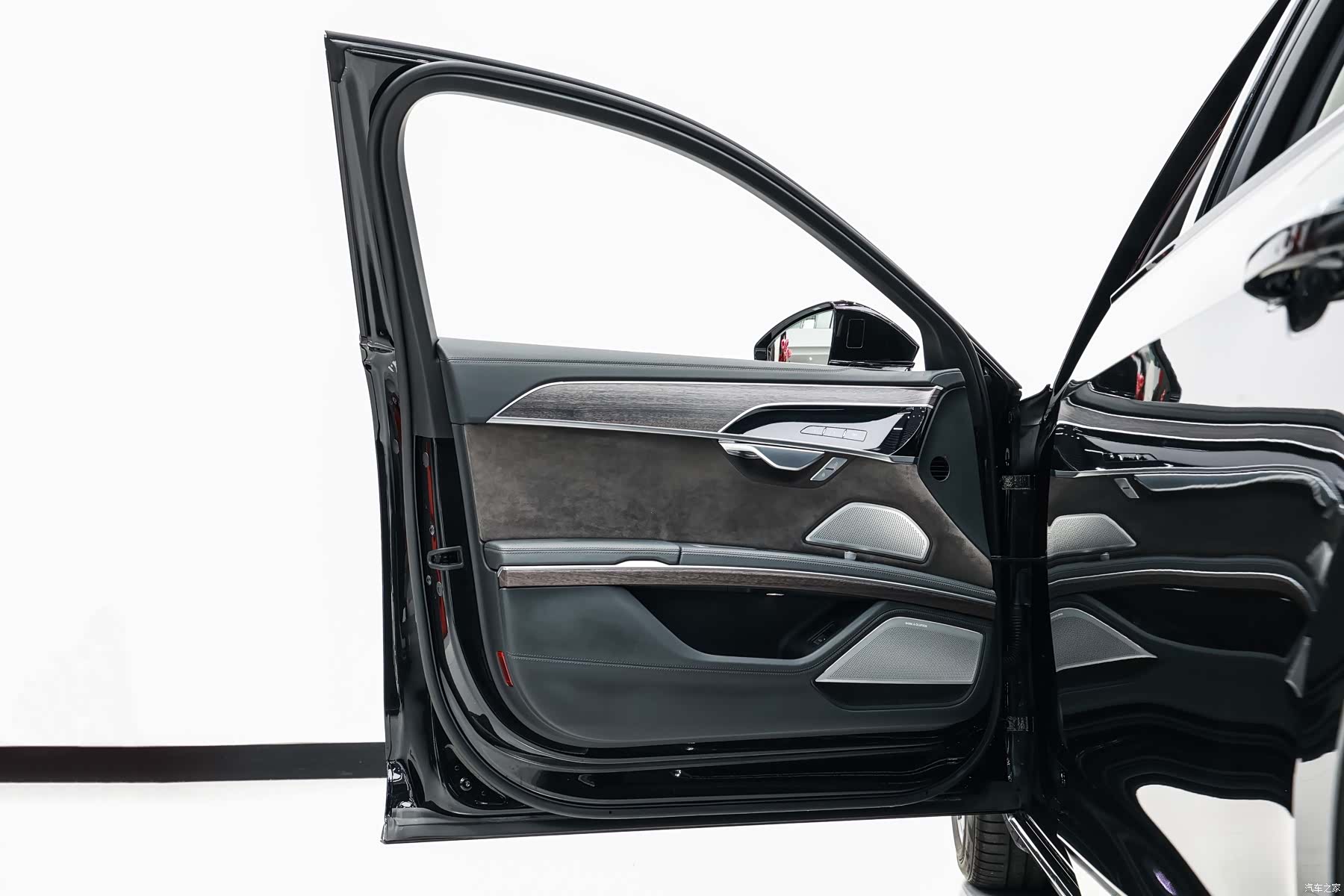 Audi A8L, 2022 15