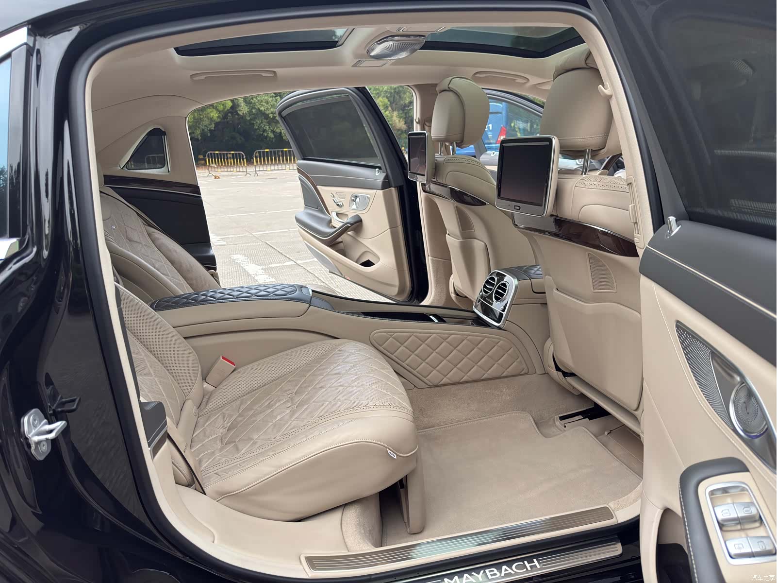 Maybach S-Class, 2017 9