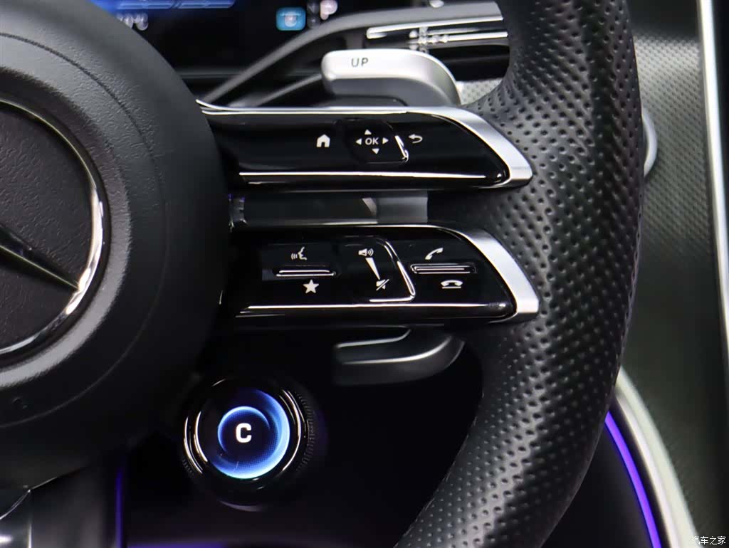 Mercedes-Benz C-Class, 2024 15