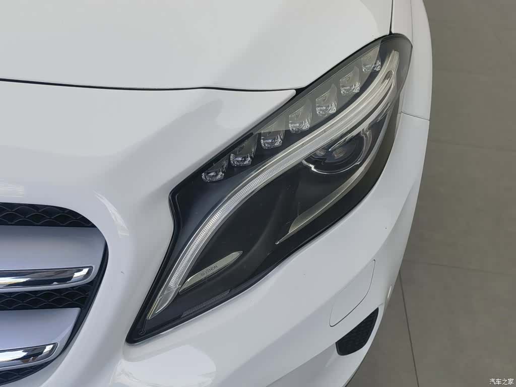Mercedes-Benz GLA, 2015 7