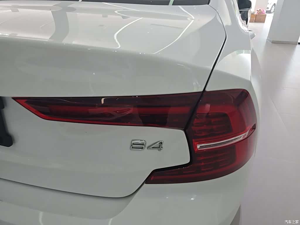 Volvo S60, 2022 8