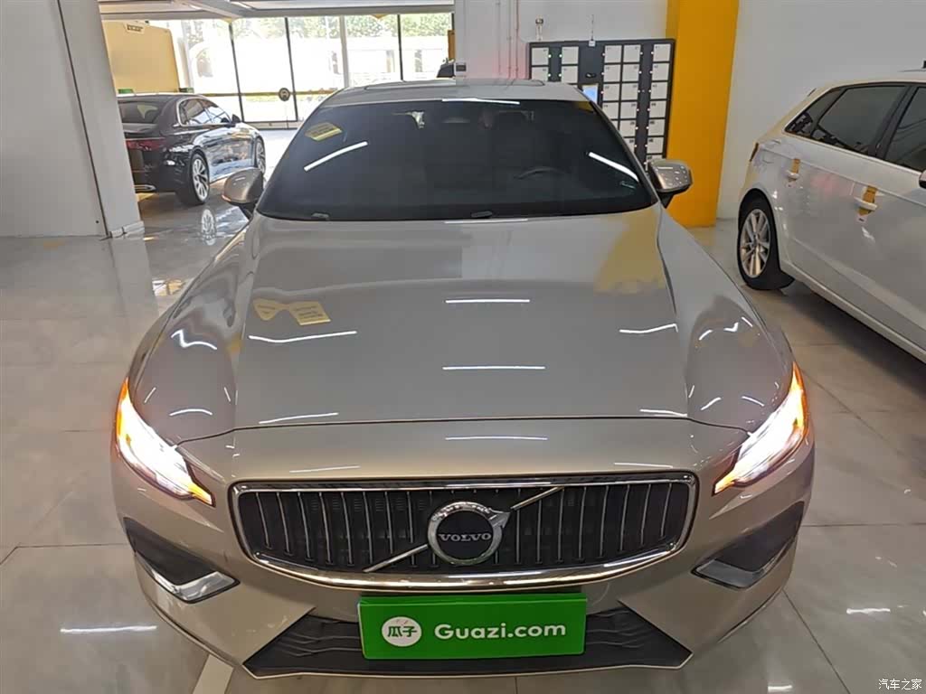 Volvo S60, 2024 3