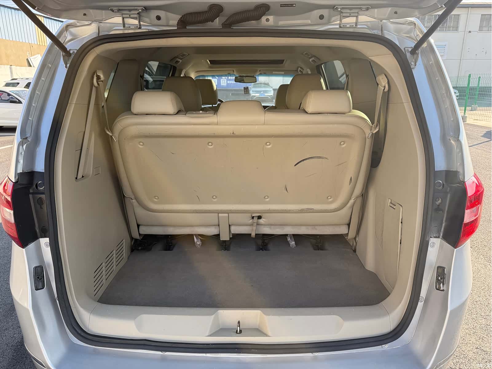 Buick GL8, 2019 26