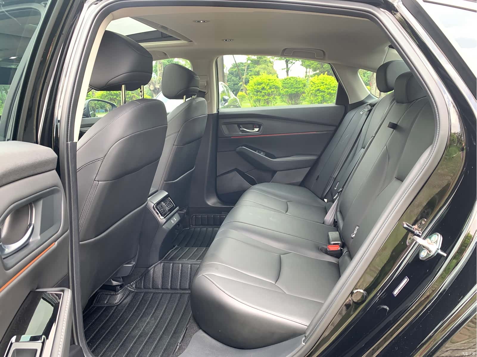 Honda Accord, 2025 11