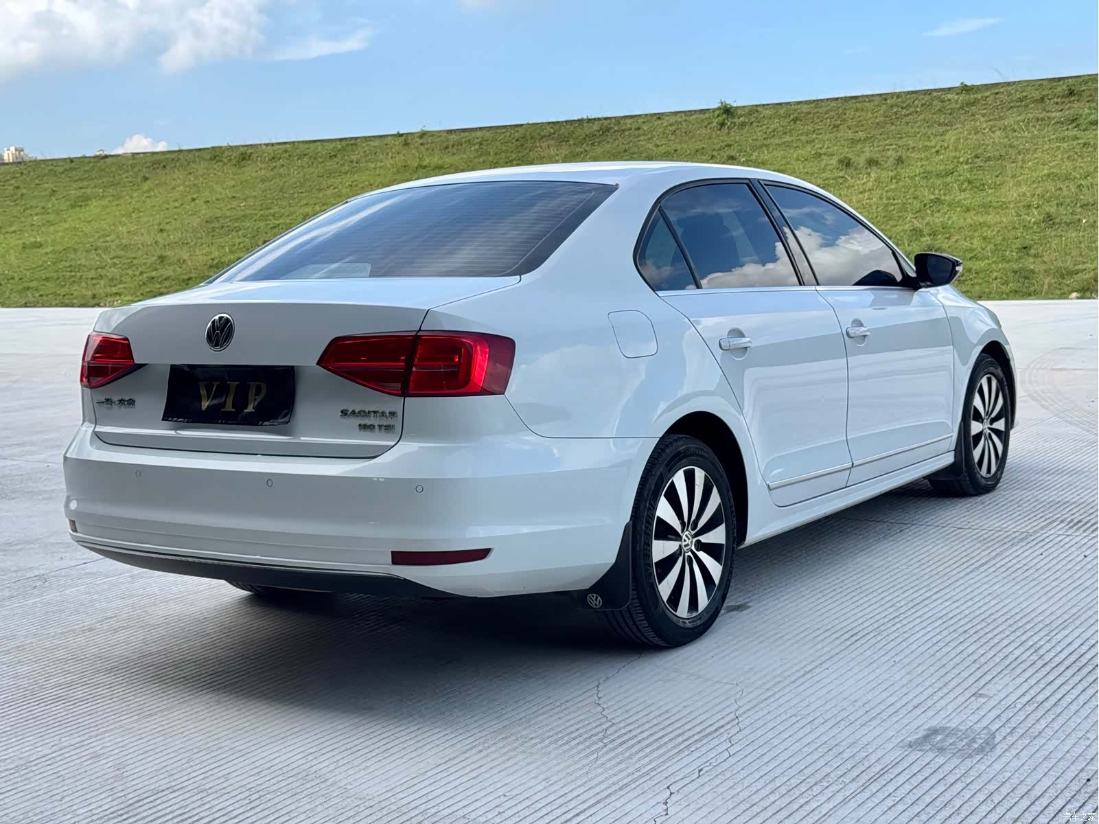 Volkswagen Sagitar, 2018 9