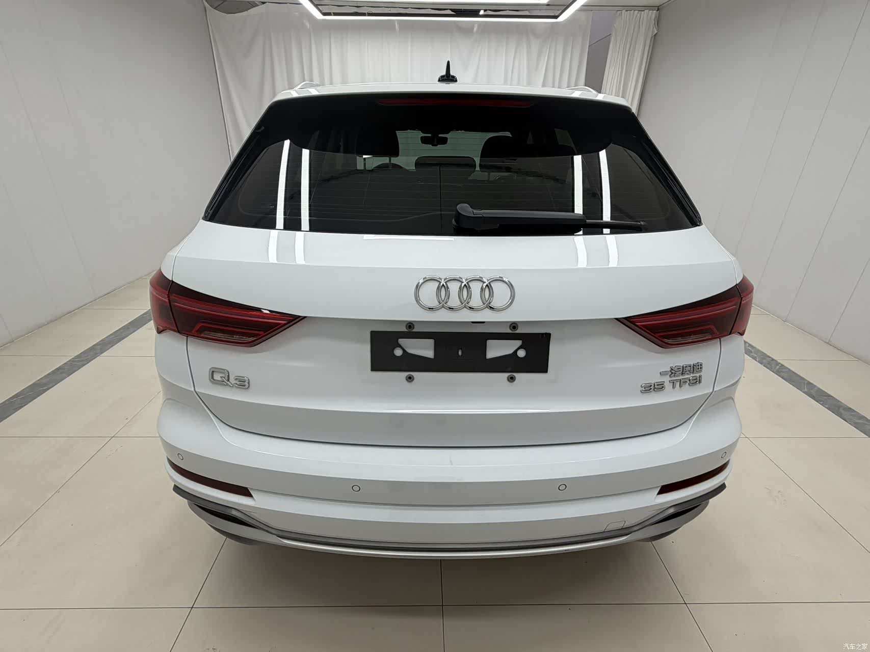 Audi Q3, 2023 4