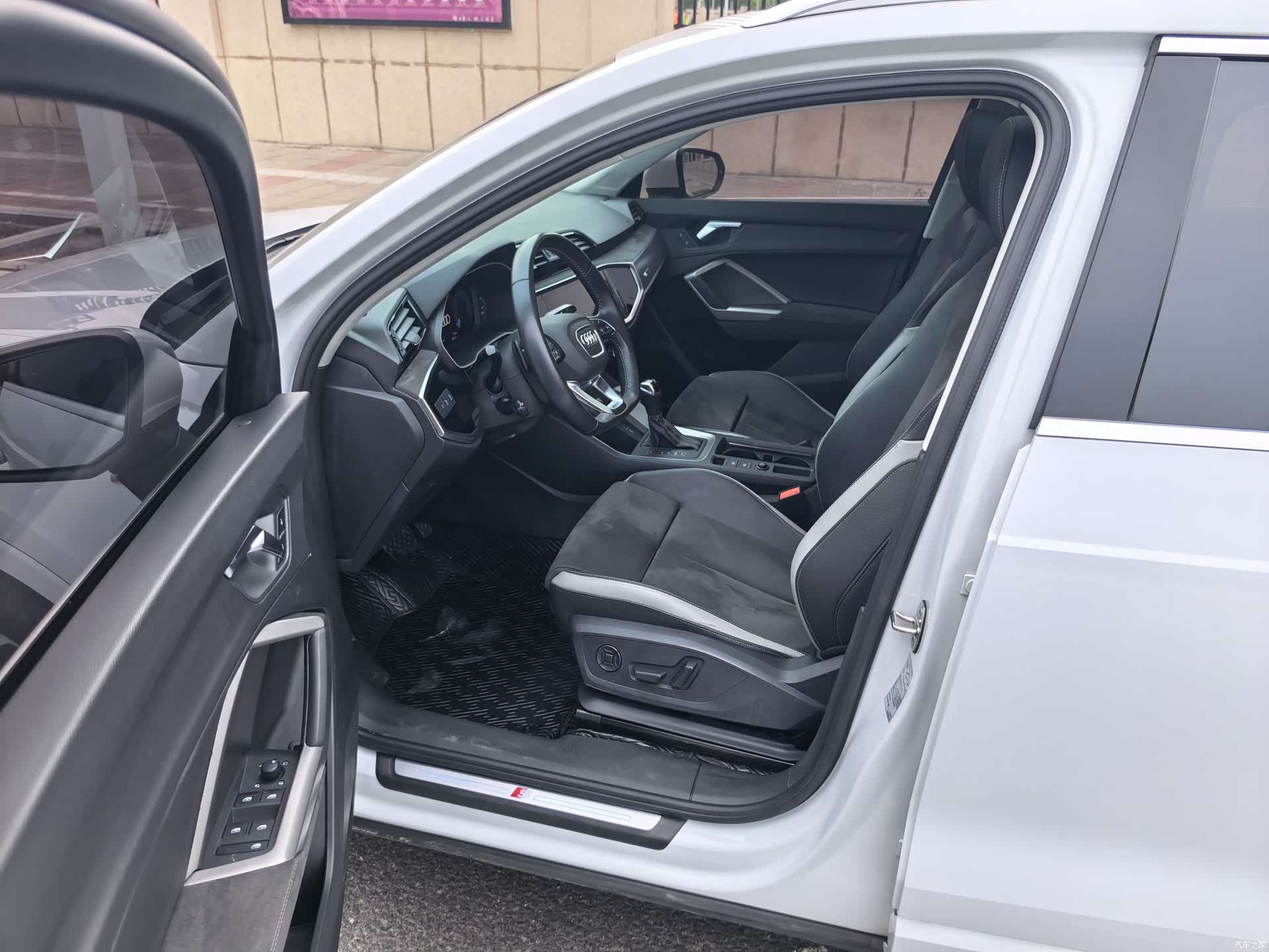 Audi Q3, 2021 9