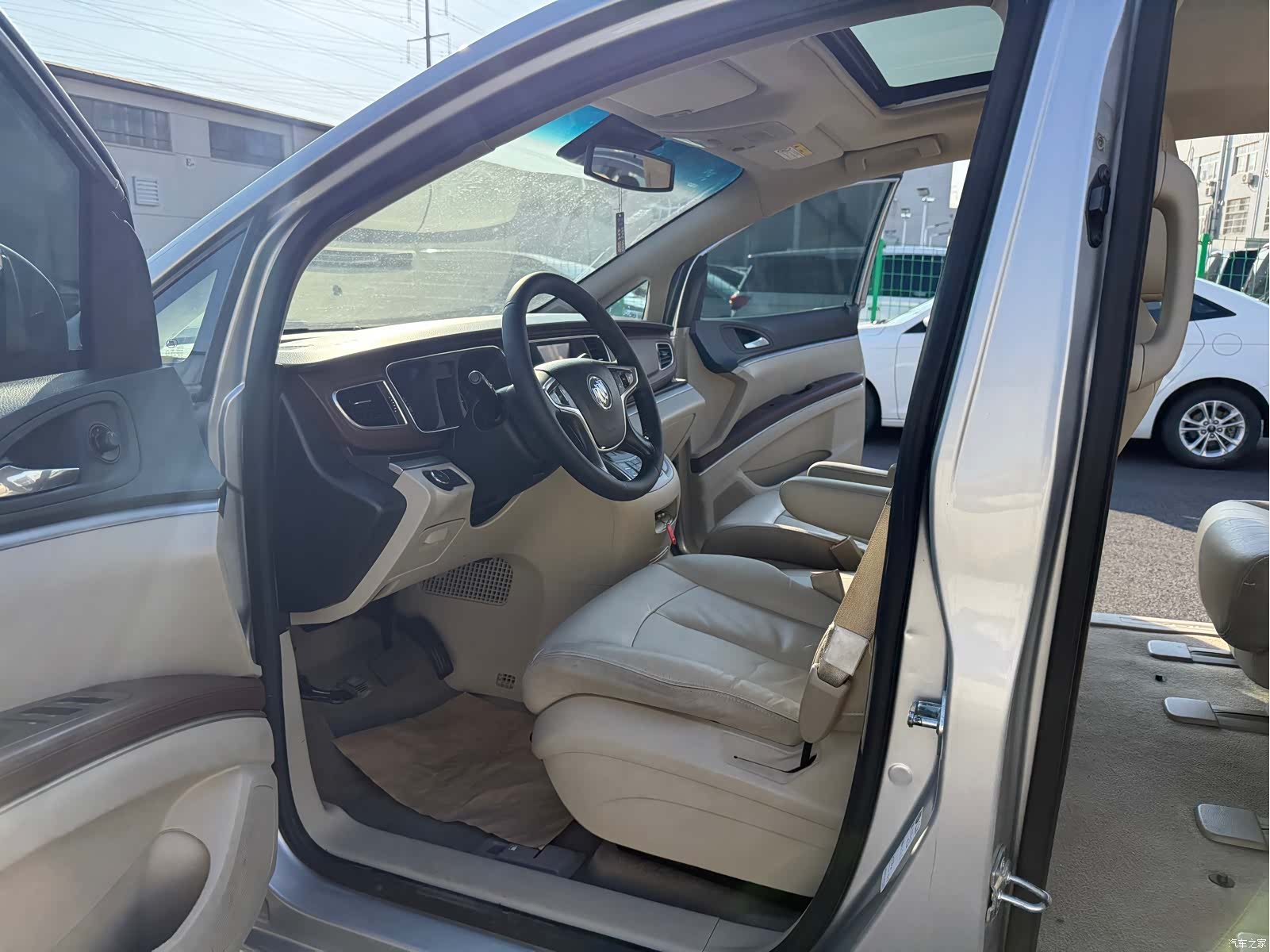 Buick GL8, 2019 18