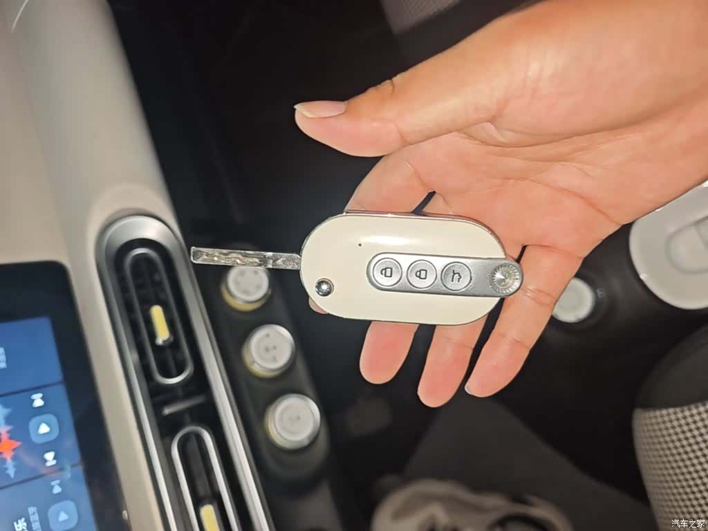 Wuling MINIEV, 2024 9