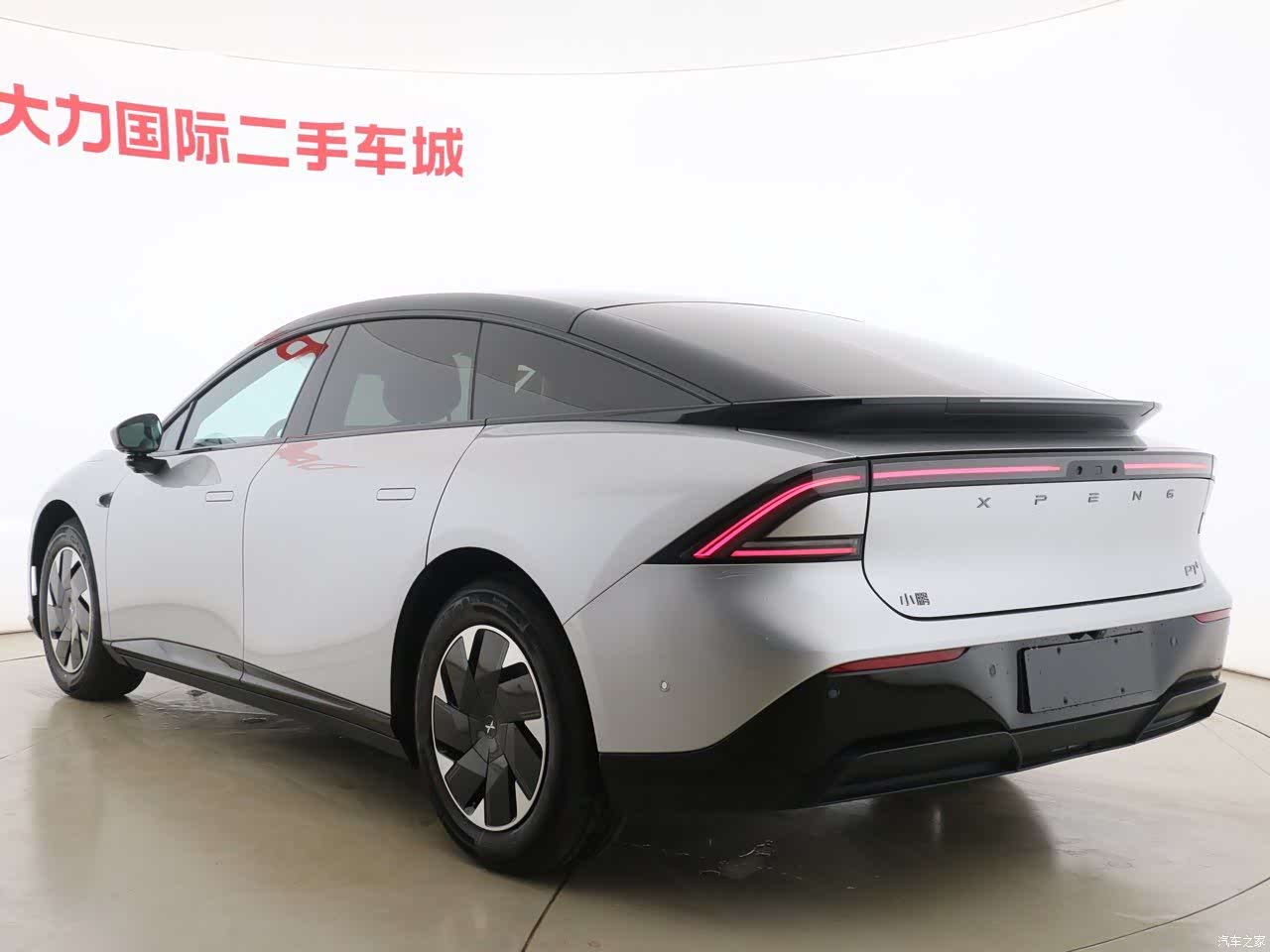 Xpeng P7, 2026 все фото