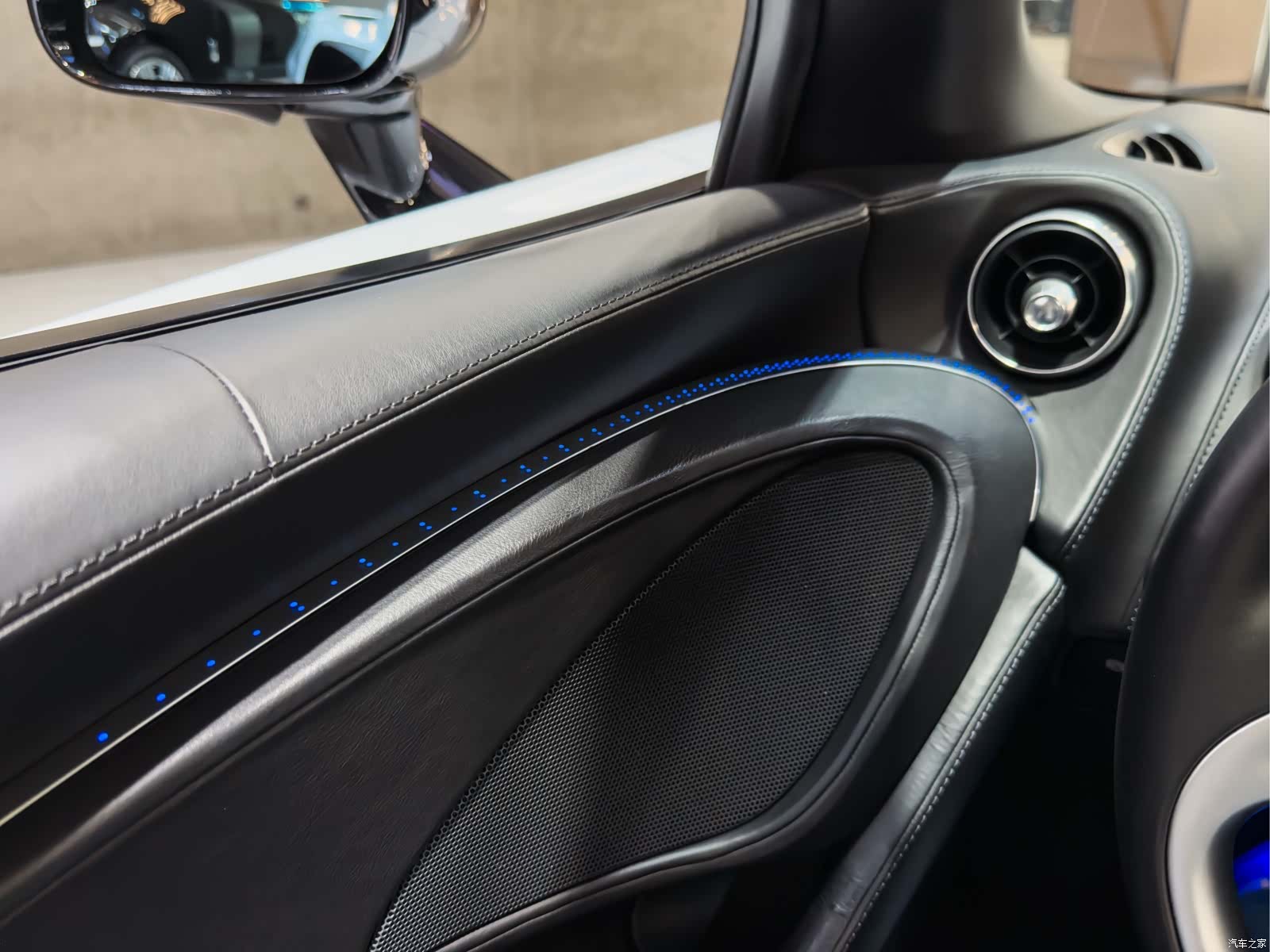 McLaren GT, 2023 21