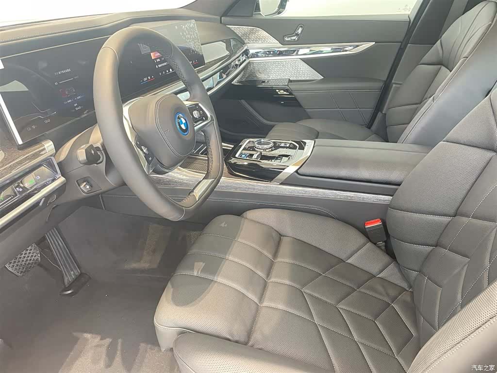 BMW i7, 2024 8