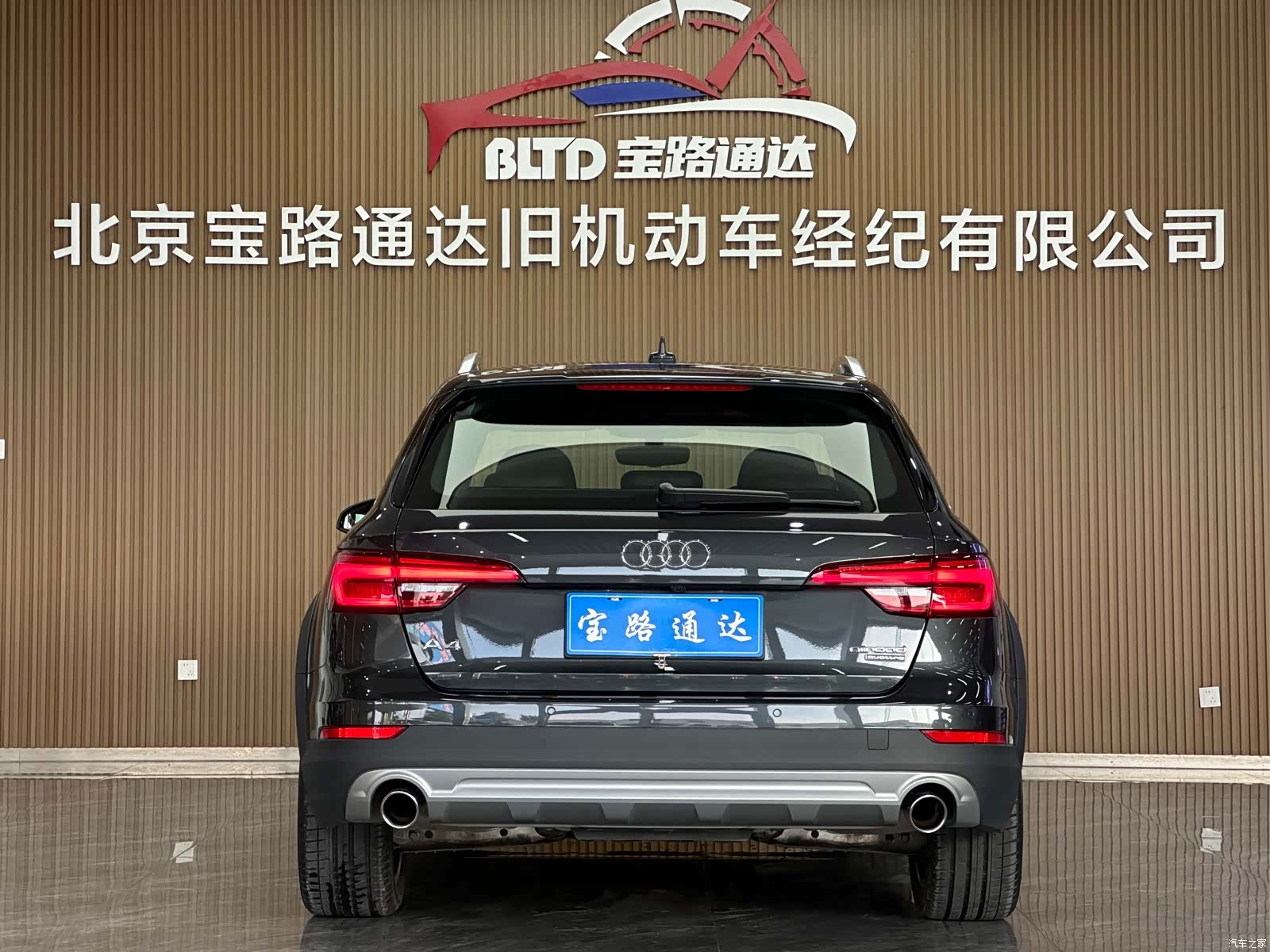 Audi A4, 2018 все фото