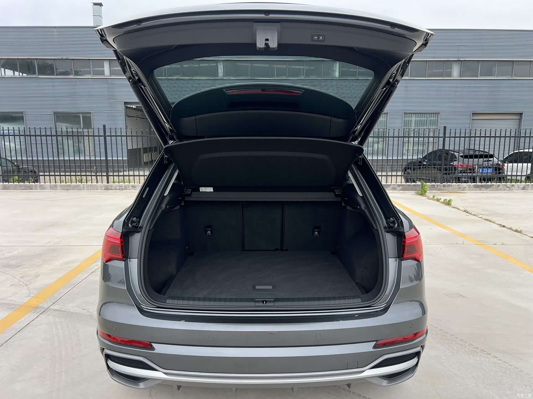 Audi Q3, 2022 7