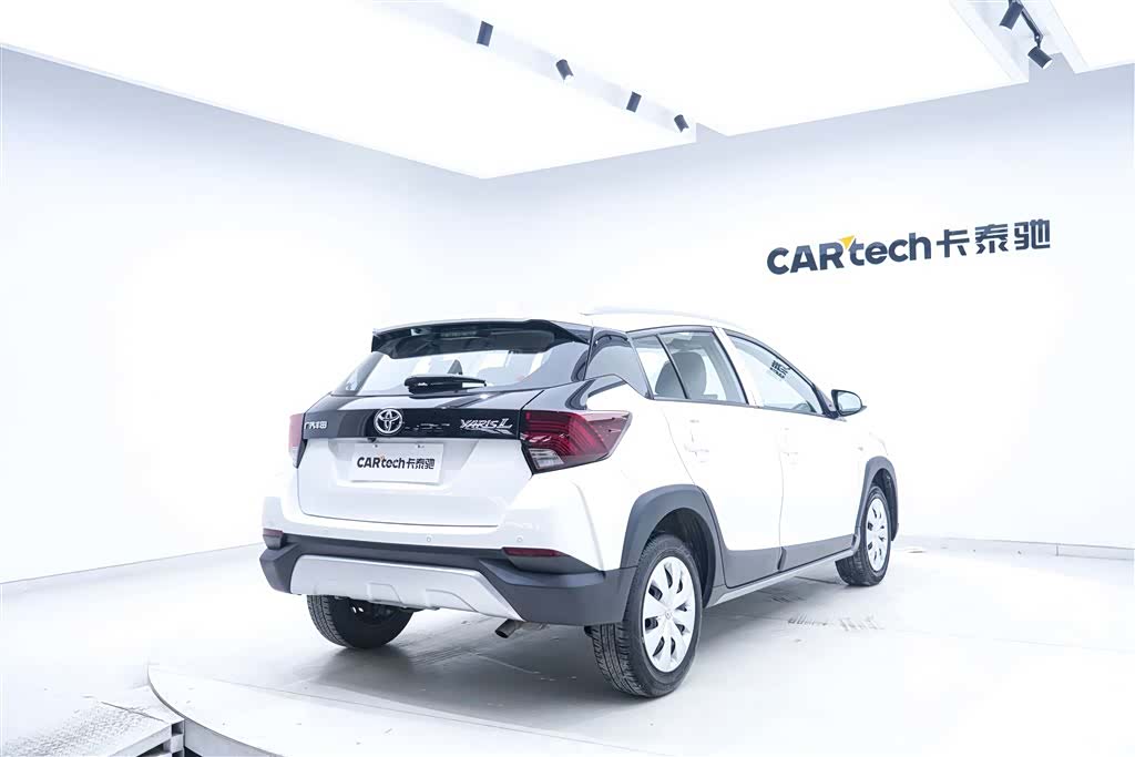Toyota YARiS L, 2023 все фото