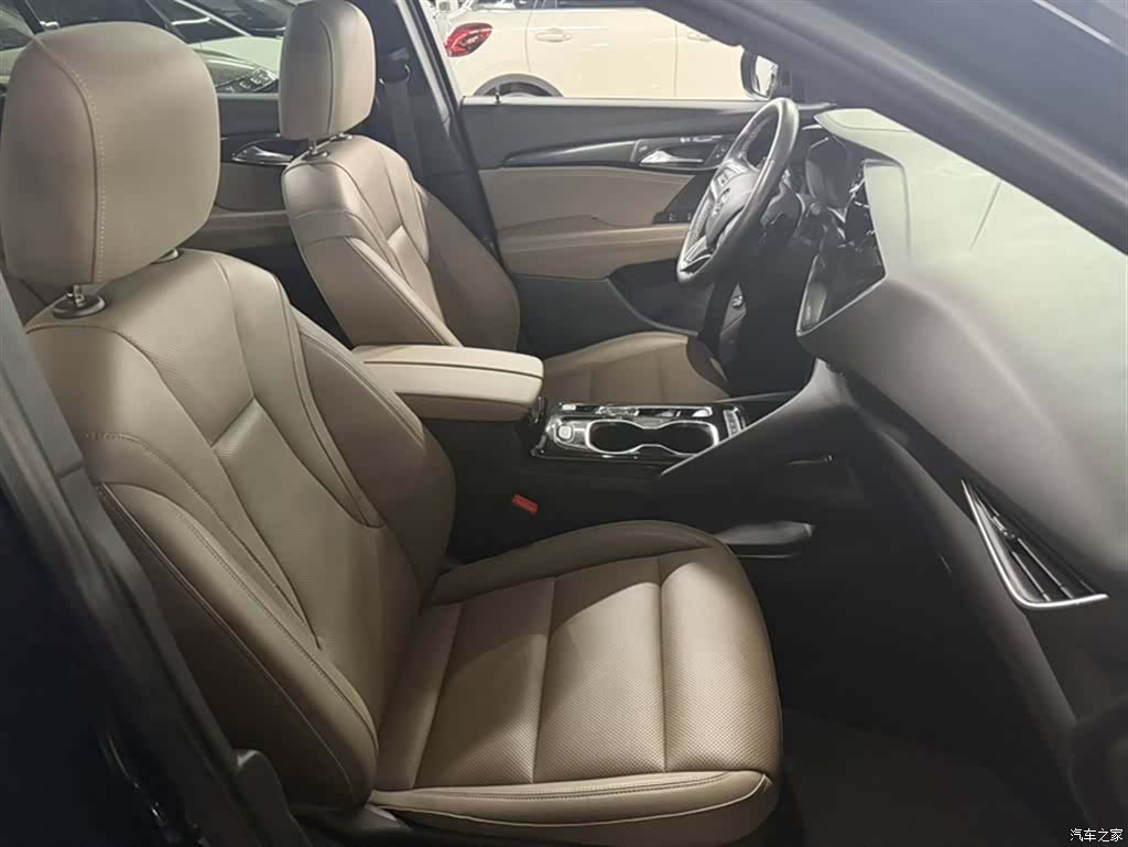 Buick Envision Plus, 2022 4