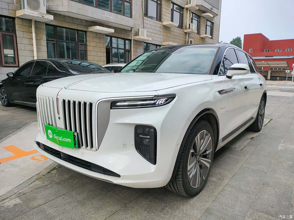 Hongqi E-HS9, 2023 2