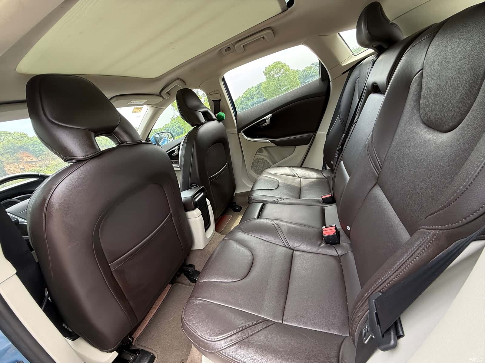 Volvo V40, 2015 8