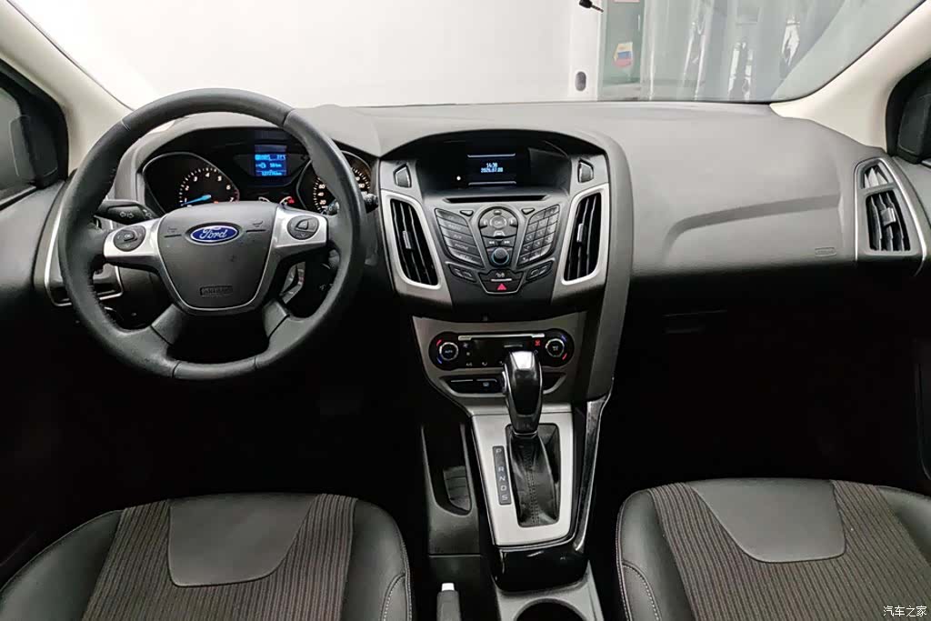 Ford Focus, 2013 12