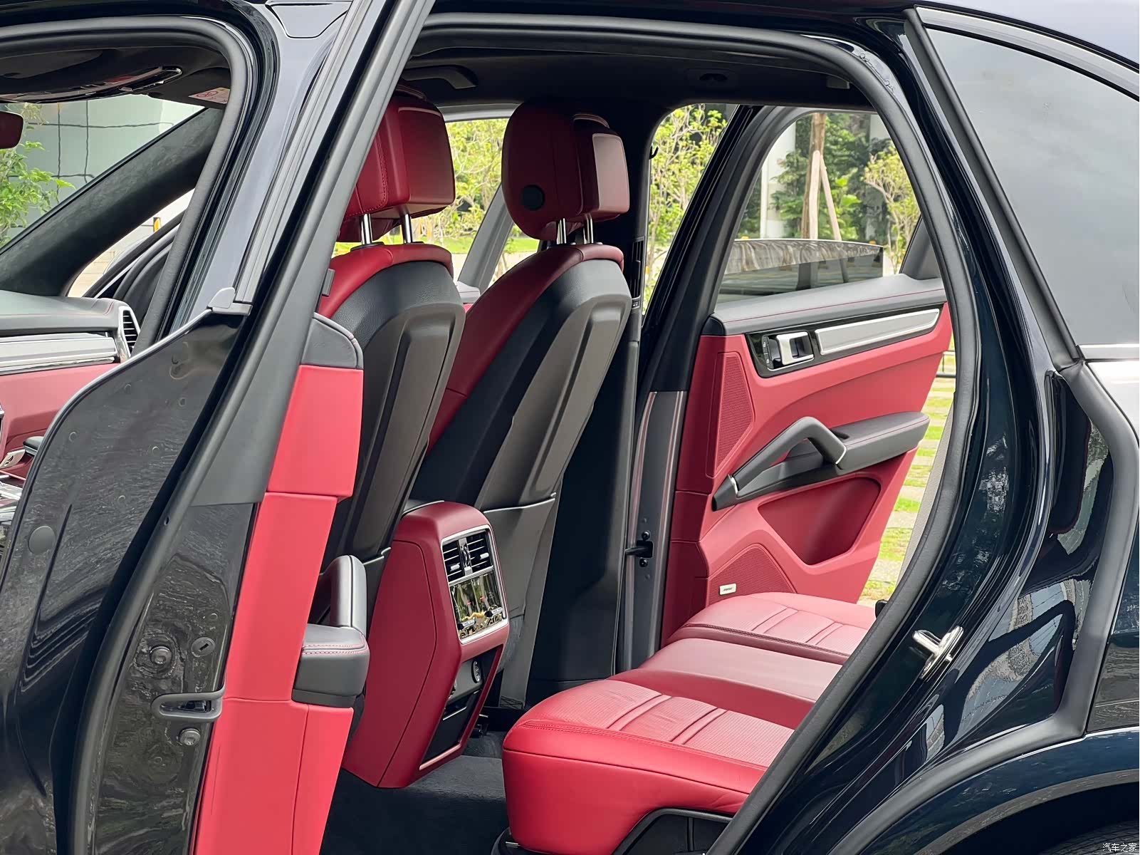 Porsche Cayenne, 2023 11