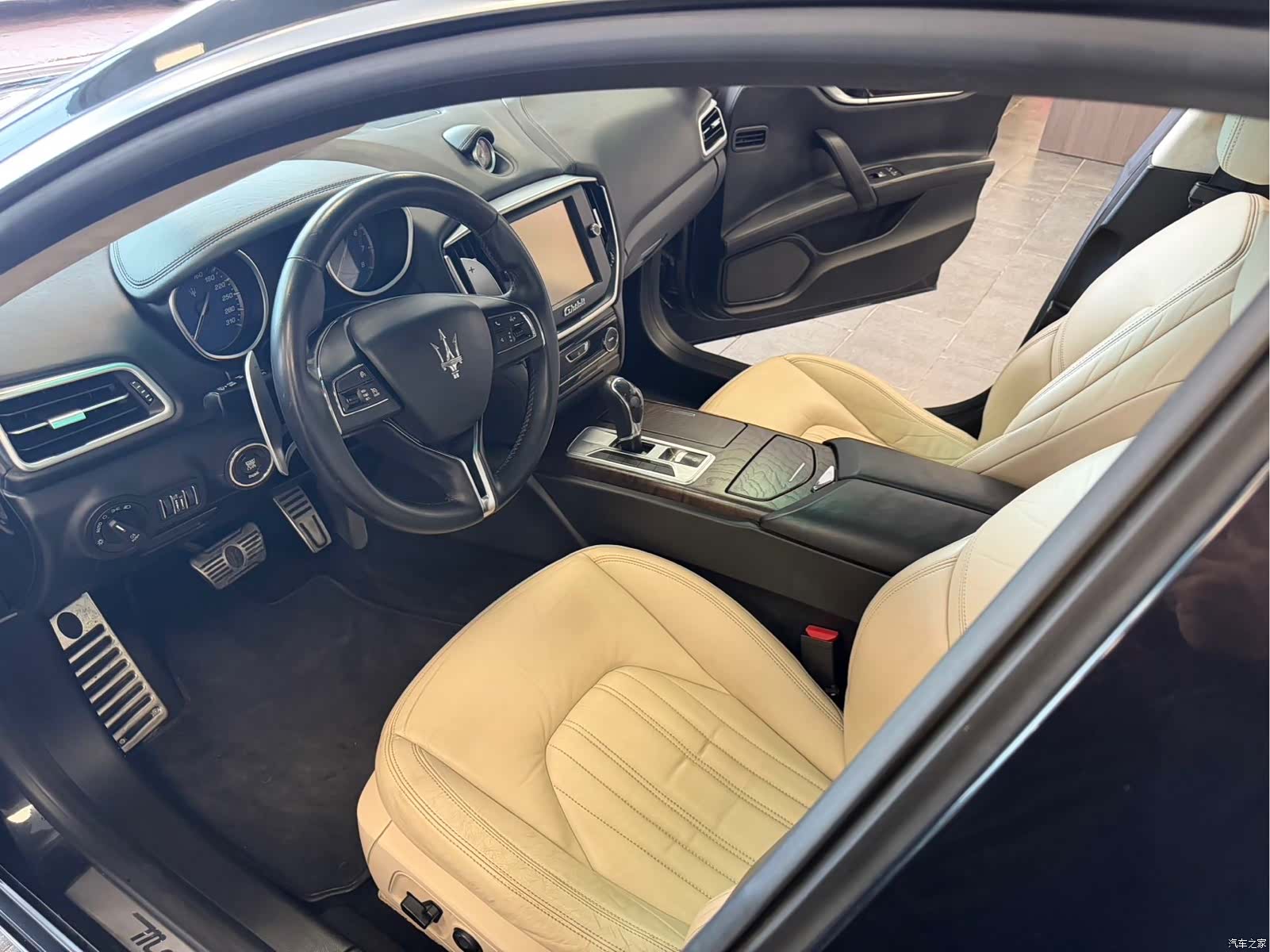Maserati Ghibli, 2014 8