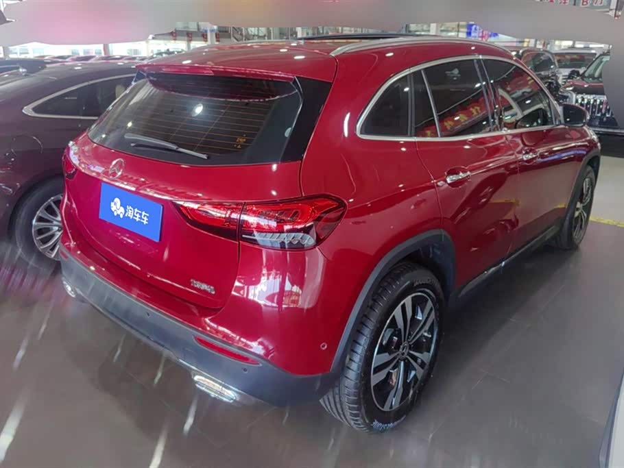Mercedes-Benz GLA Mercedes-Benz GLA