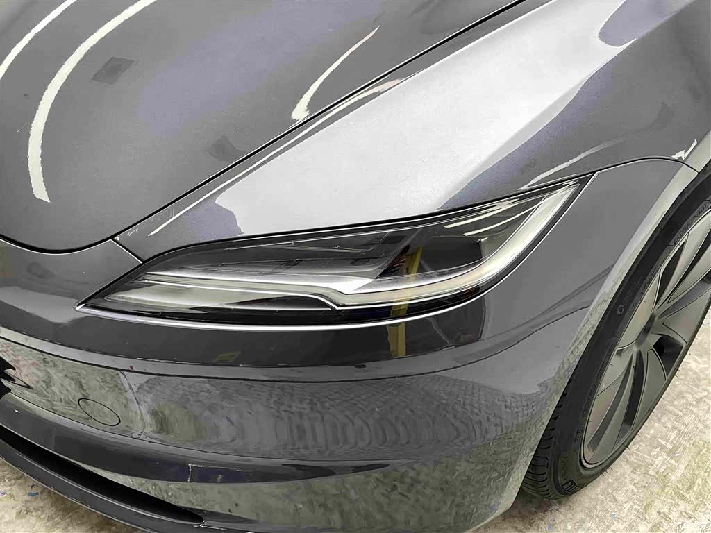 Tesla Model 3, 2024 4