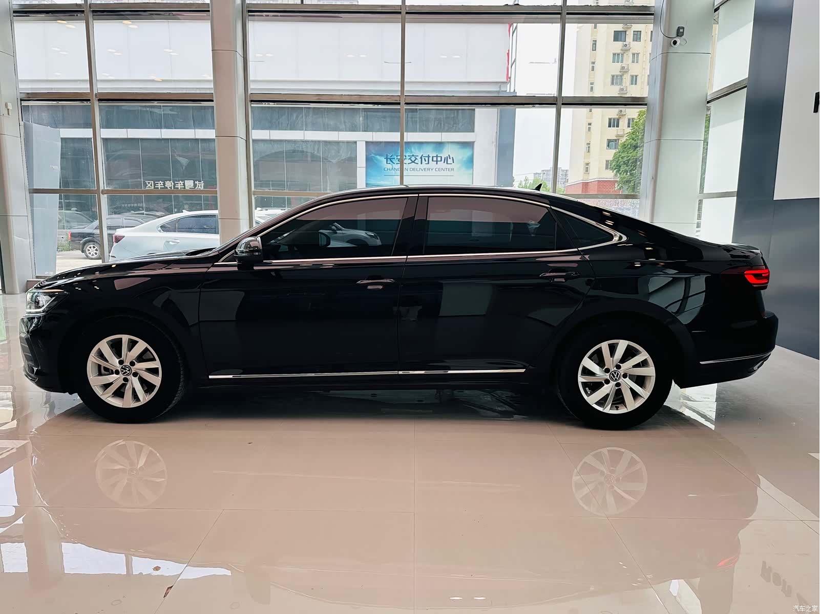 Volkswagen Passat, 2022 7