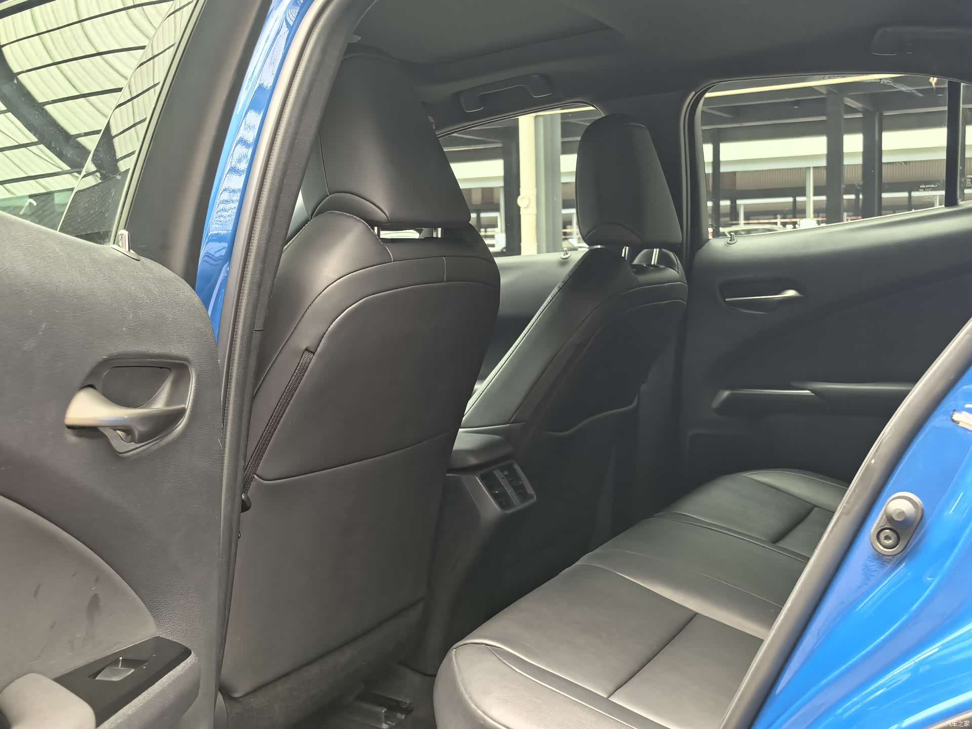 Lexus UX, 2021 8