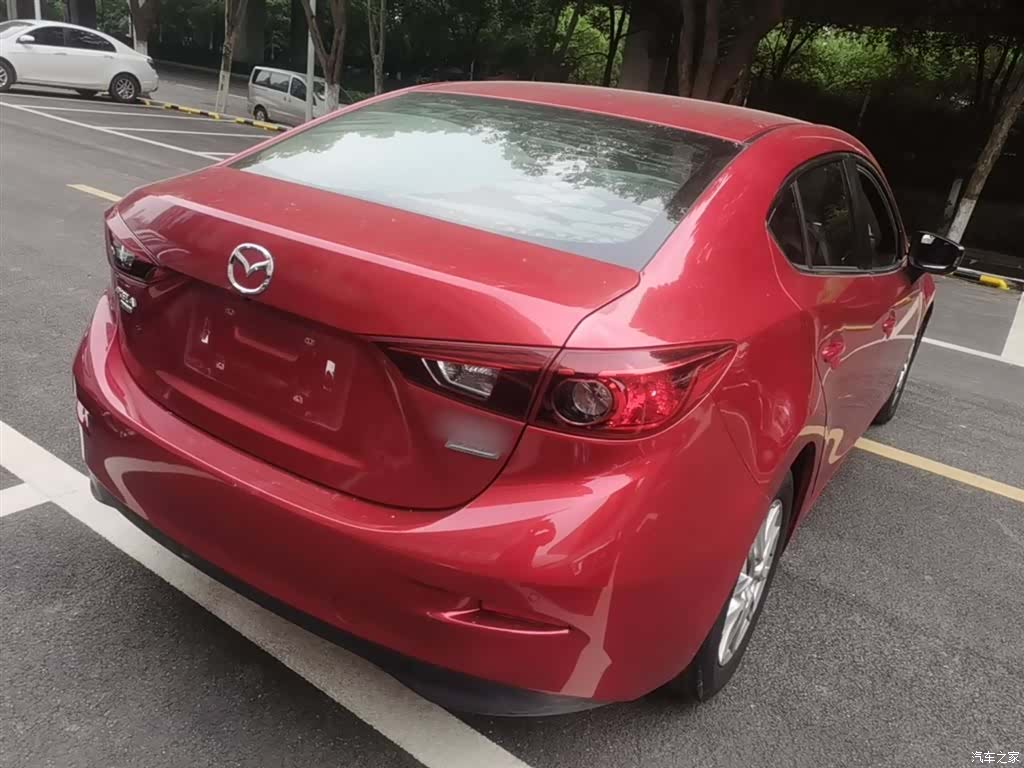 Mazda Mazda3, 2015 7