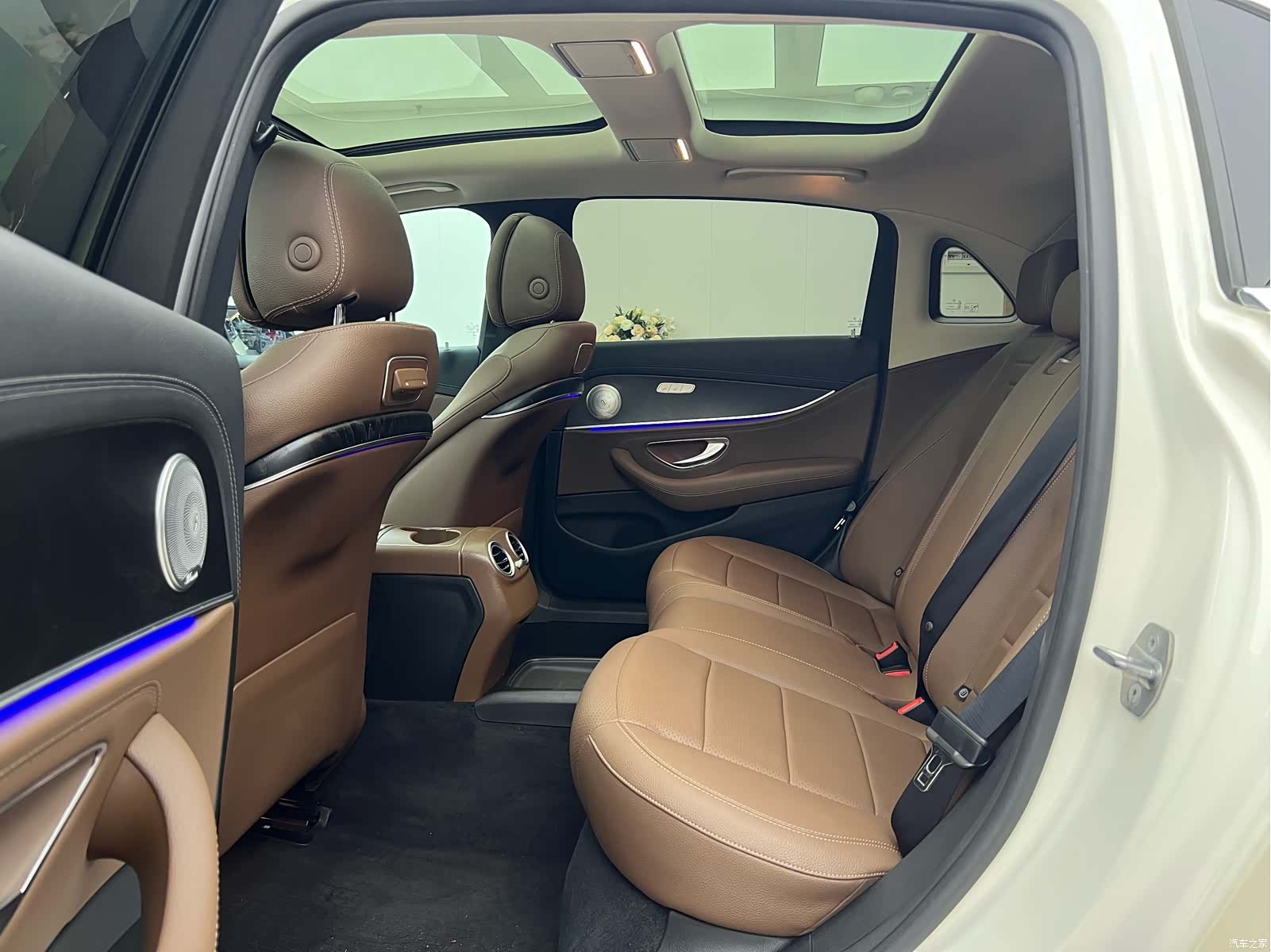 Mercedes-Benz E-Class, 2019 15