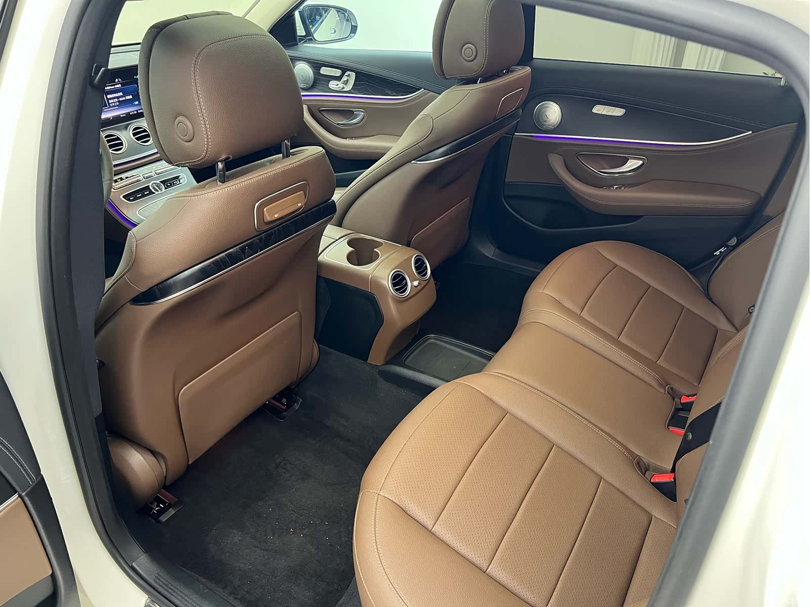 Mercedes-Benz E-Class, 2019 16
