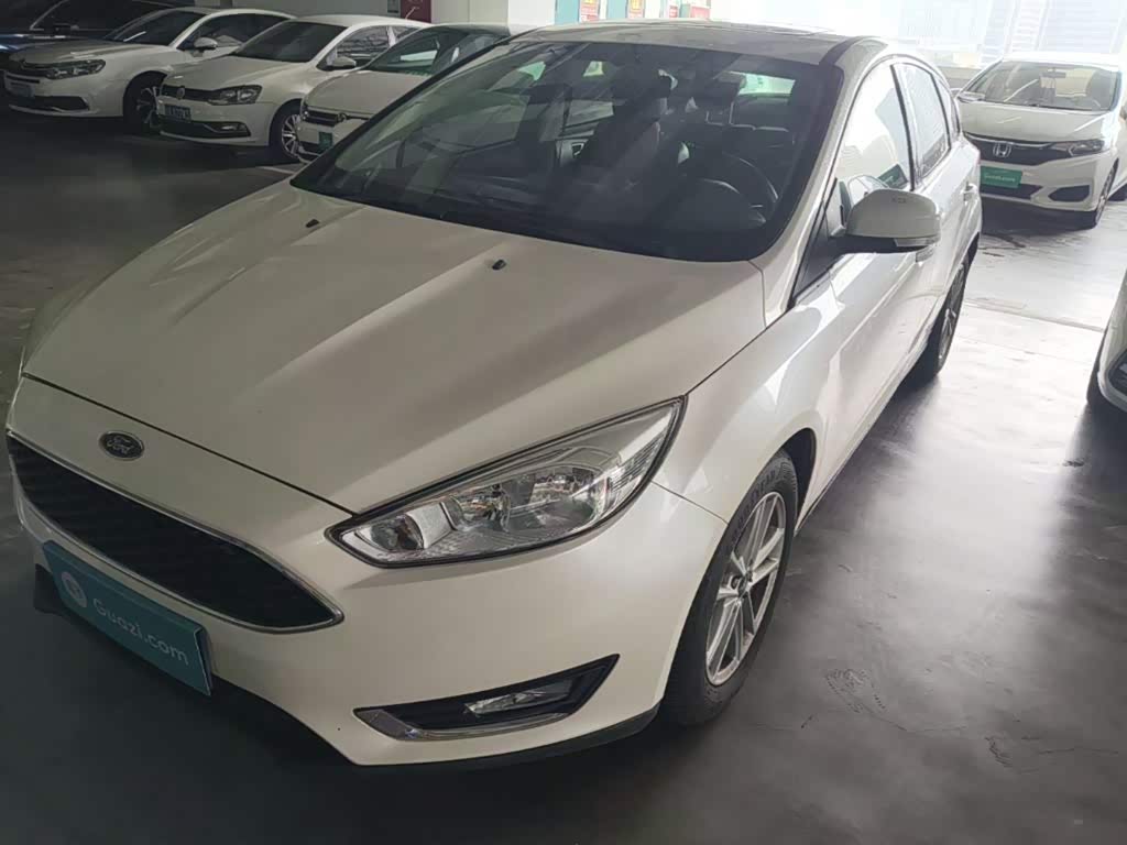 Ford Focus 2015 1.6L AT