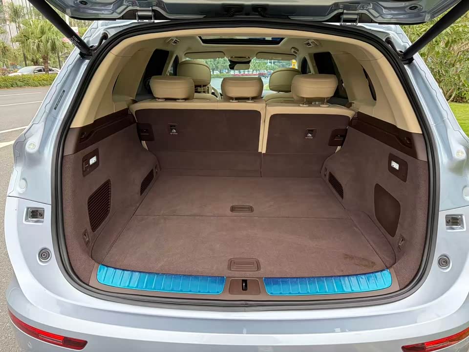 AITO Ask the world M7