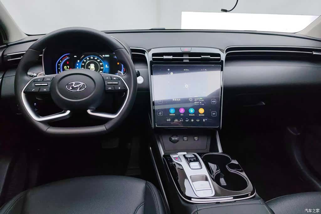 Hyundai Tucson L, 2023 12