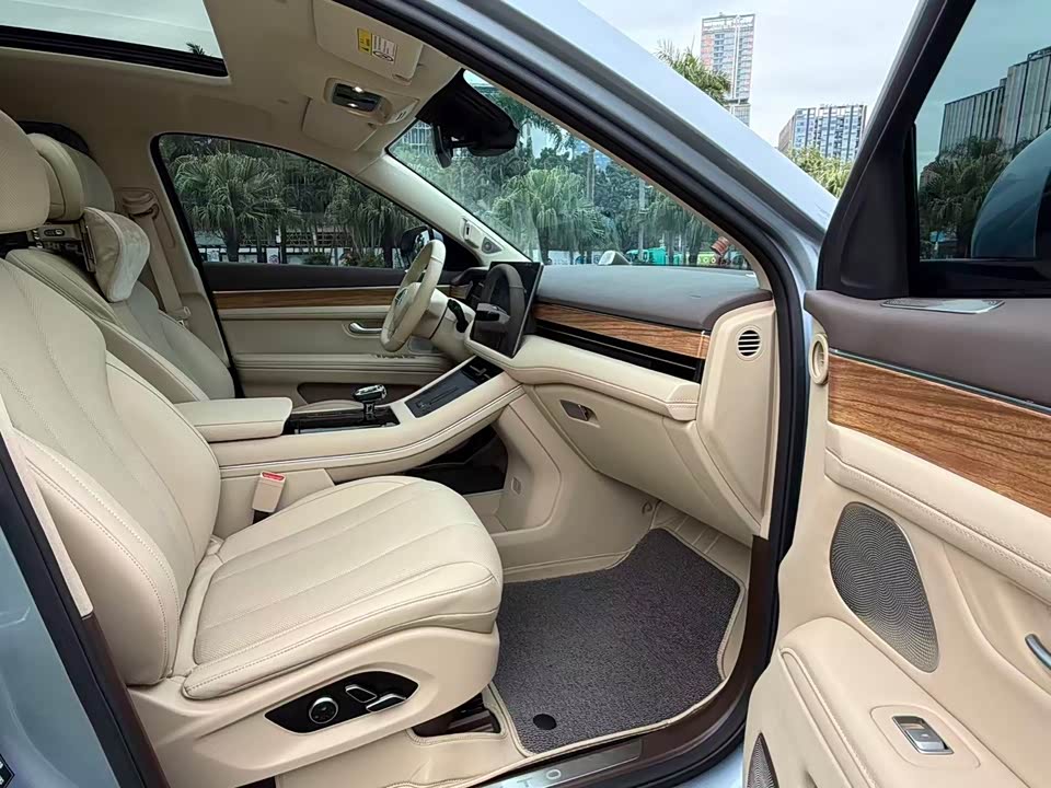 AITO Ask the world M7