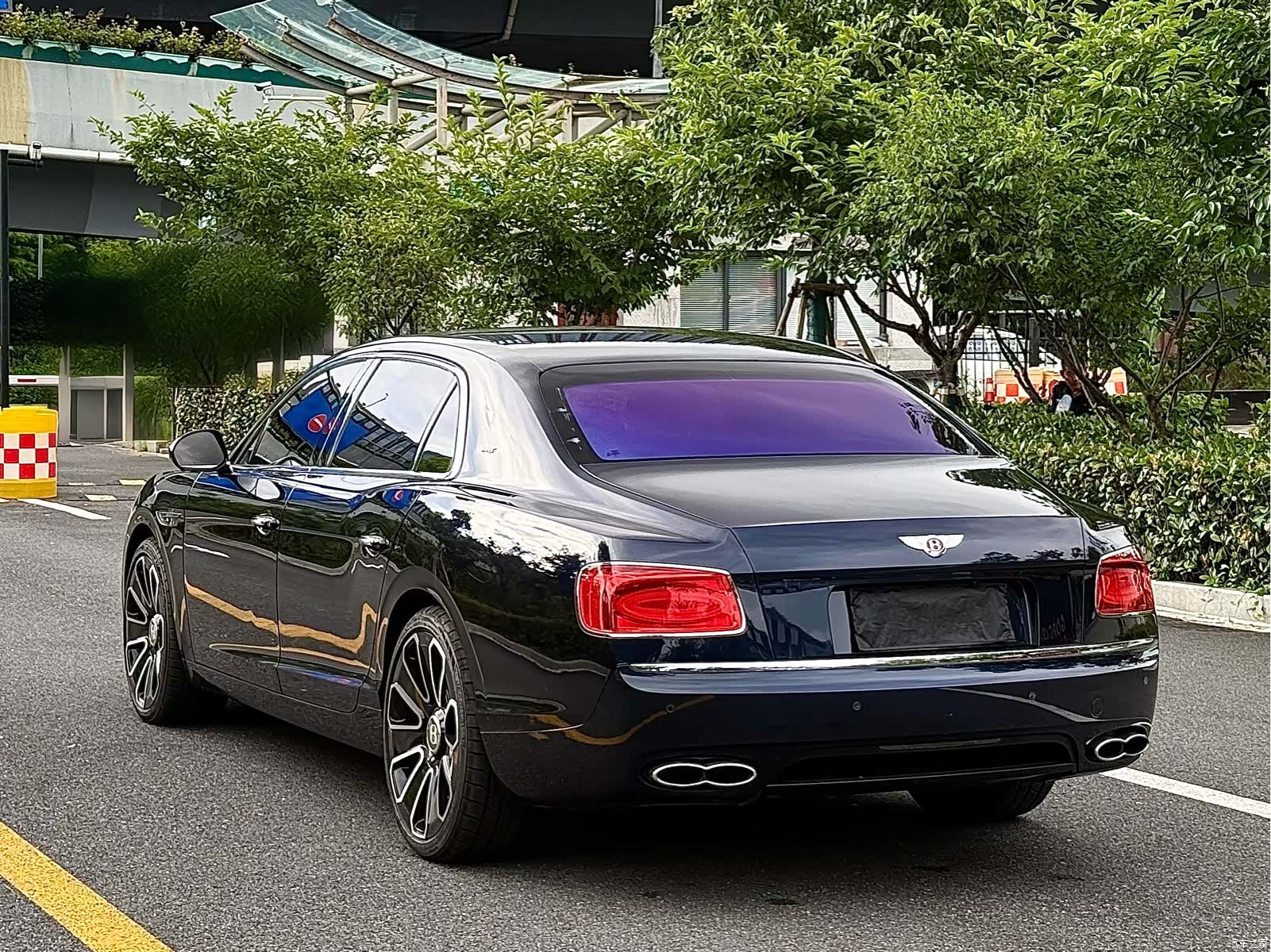 Bentley Flying Spur, 2017 все фото