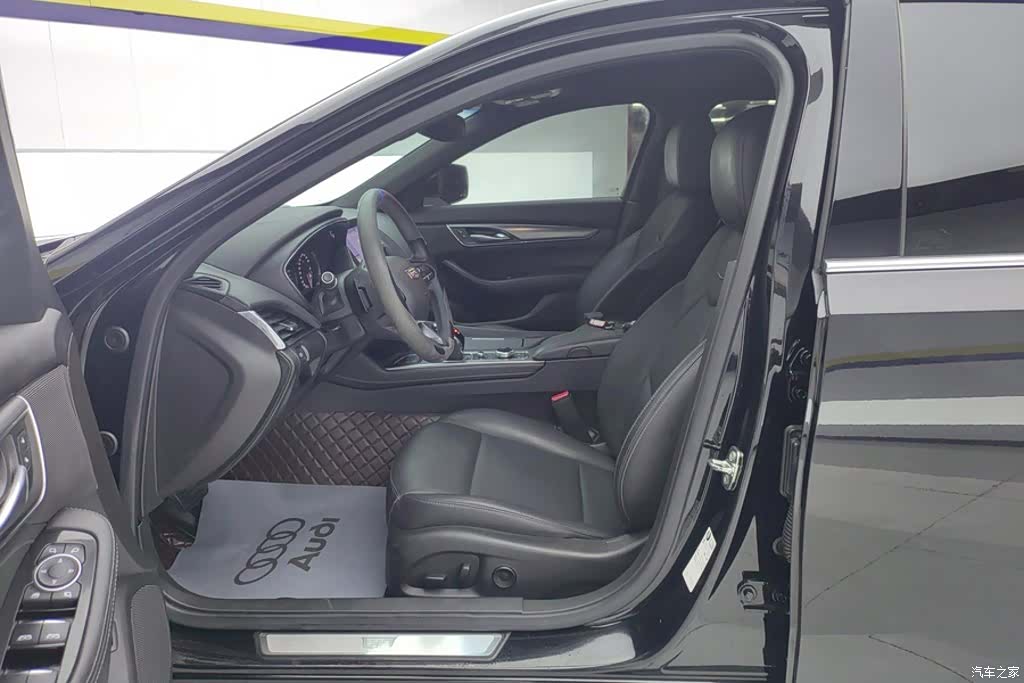 Cadillac CT5, 2022 9