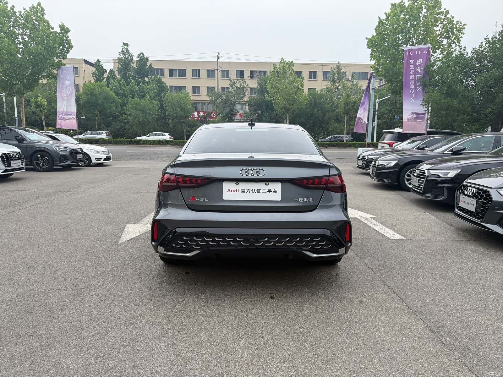 Audi Flying Spur, 2025 4