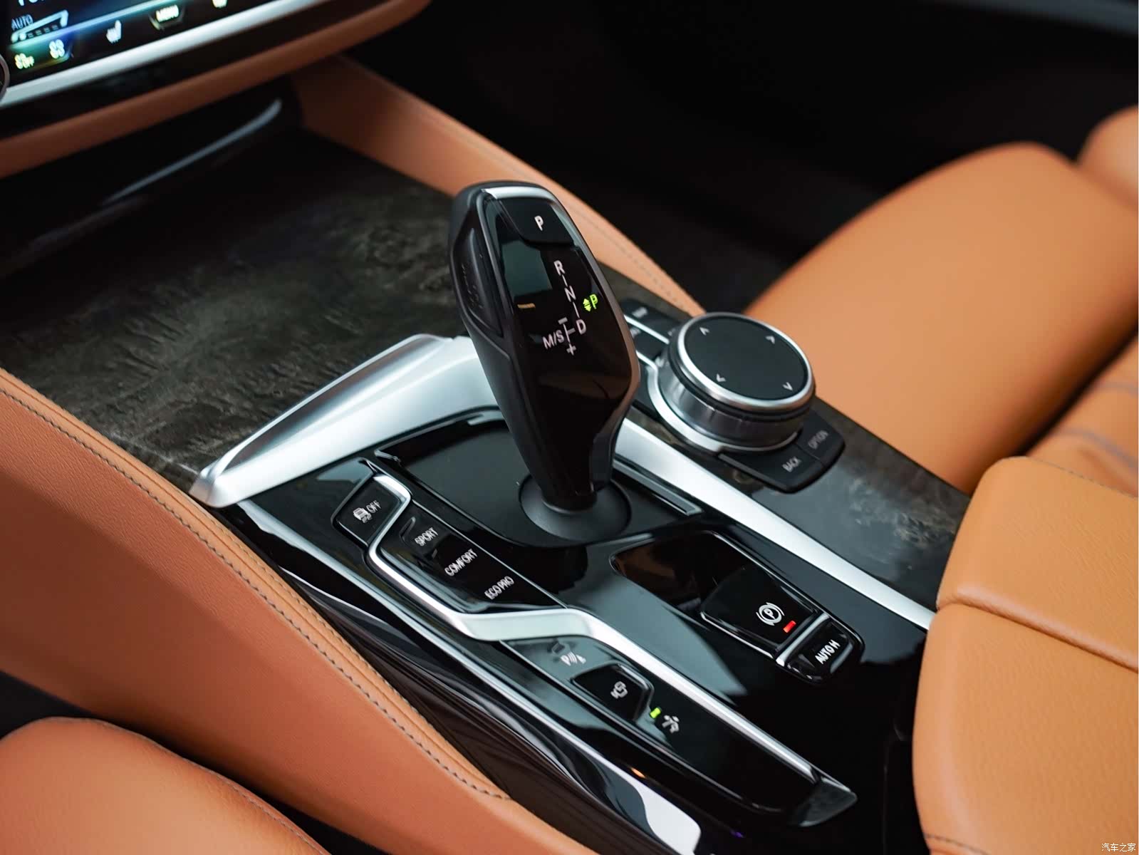 BMW 6 Series GT, 2024 13