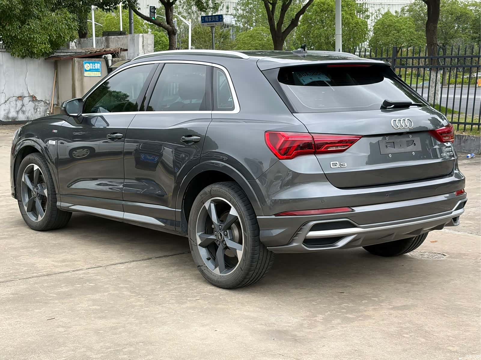Audi Q3, 2023 4