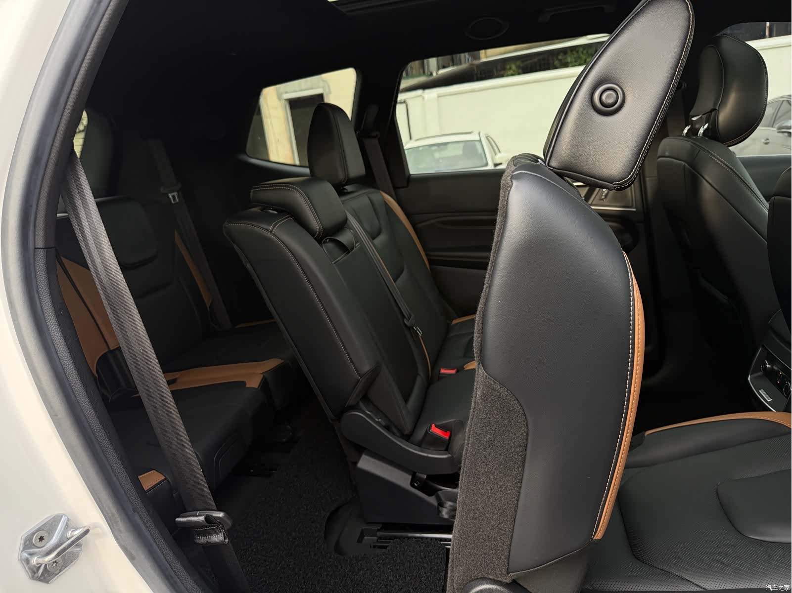 Ford Edge, 2022 22