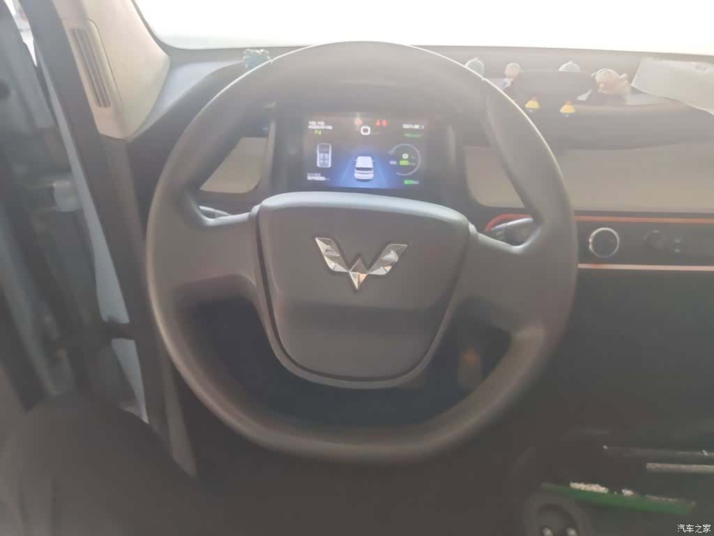Wuling MINIEV, 2021 11