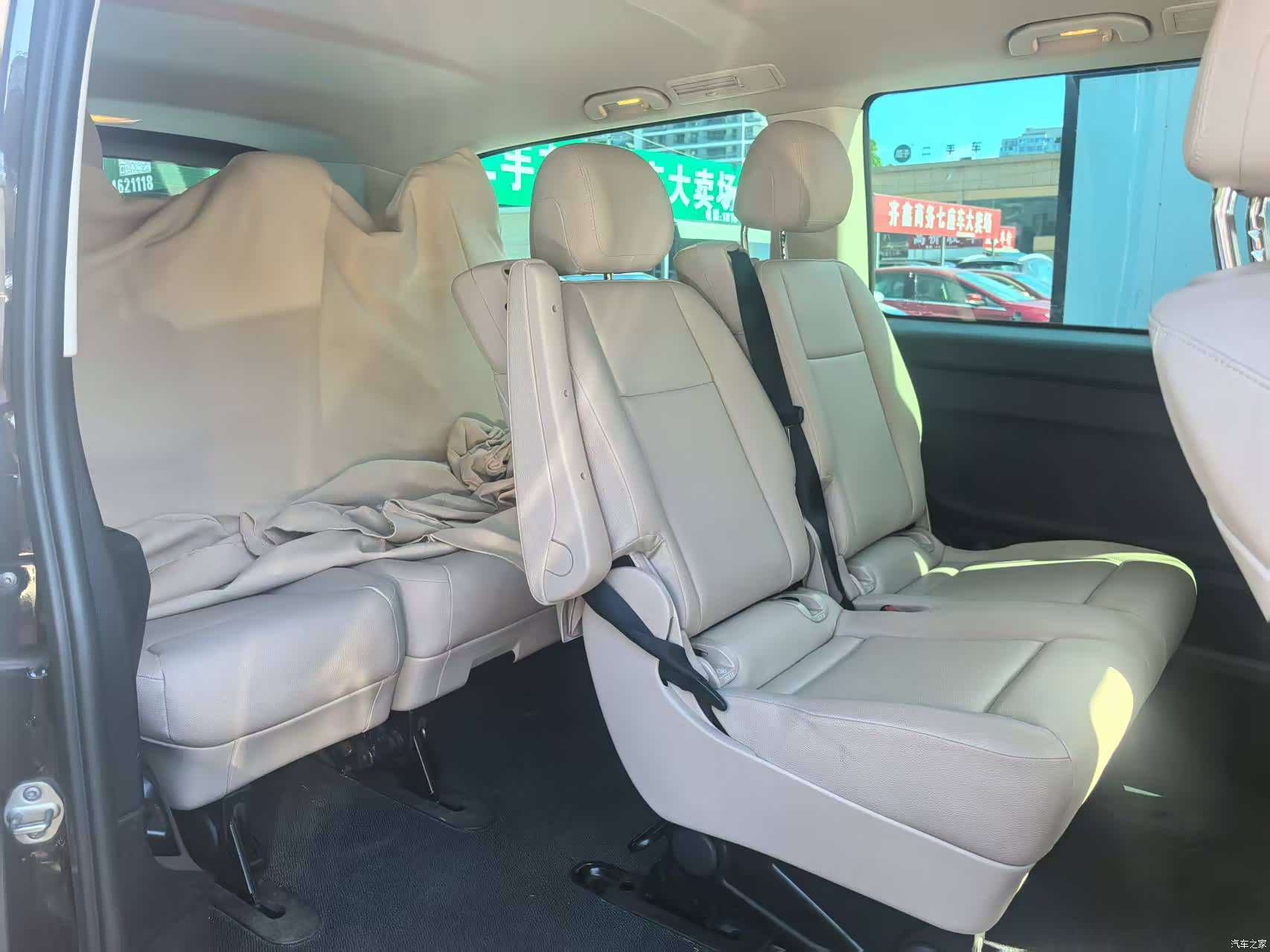 Mercedes-Benz 7, 2022 21